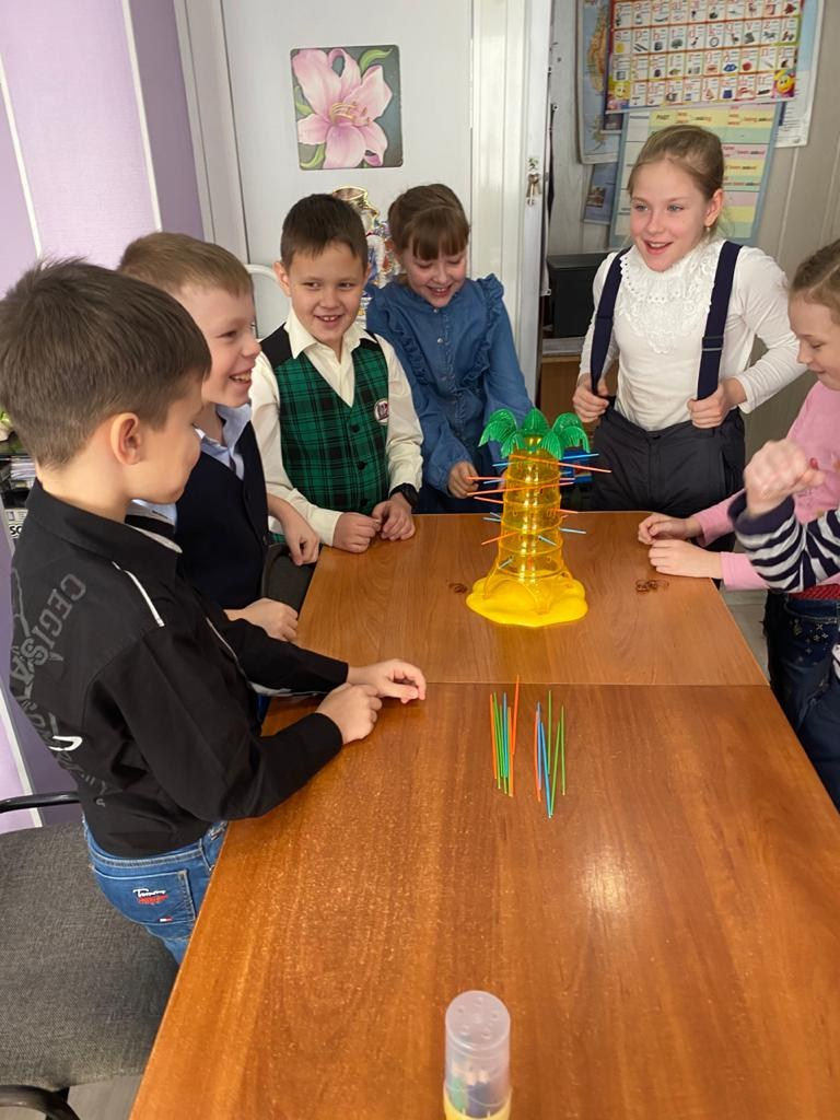 Interpreter's game + jumping monkeys. LinguaCentrePro