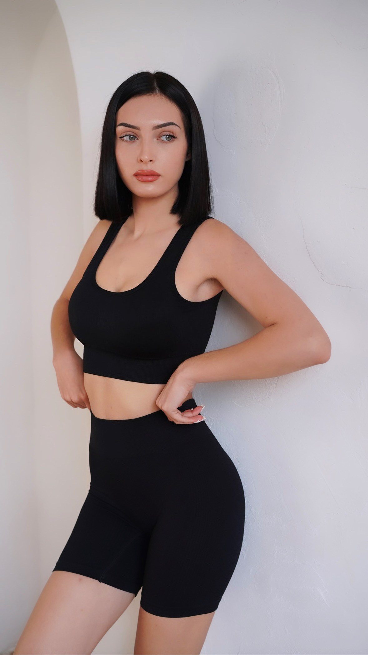 Владислава, 40-42 р-р, 170 см. KED Production — продакшн из СПб. Создаём фото, видео и контент, который помогает брендам и селлерам продавать больше