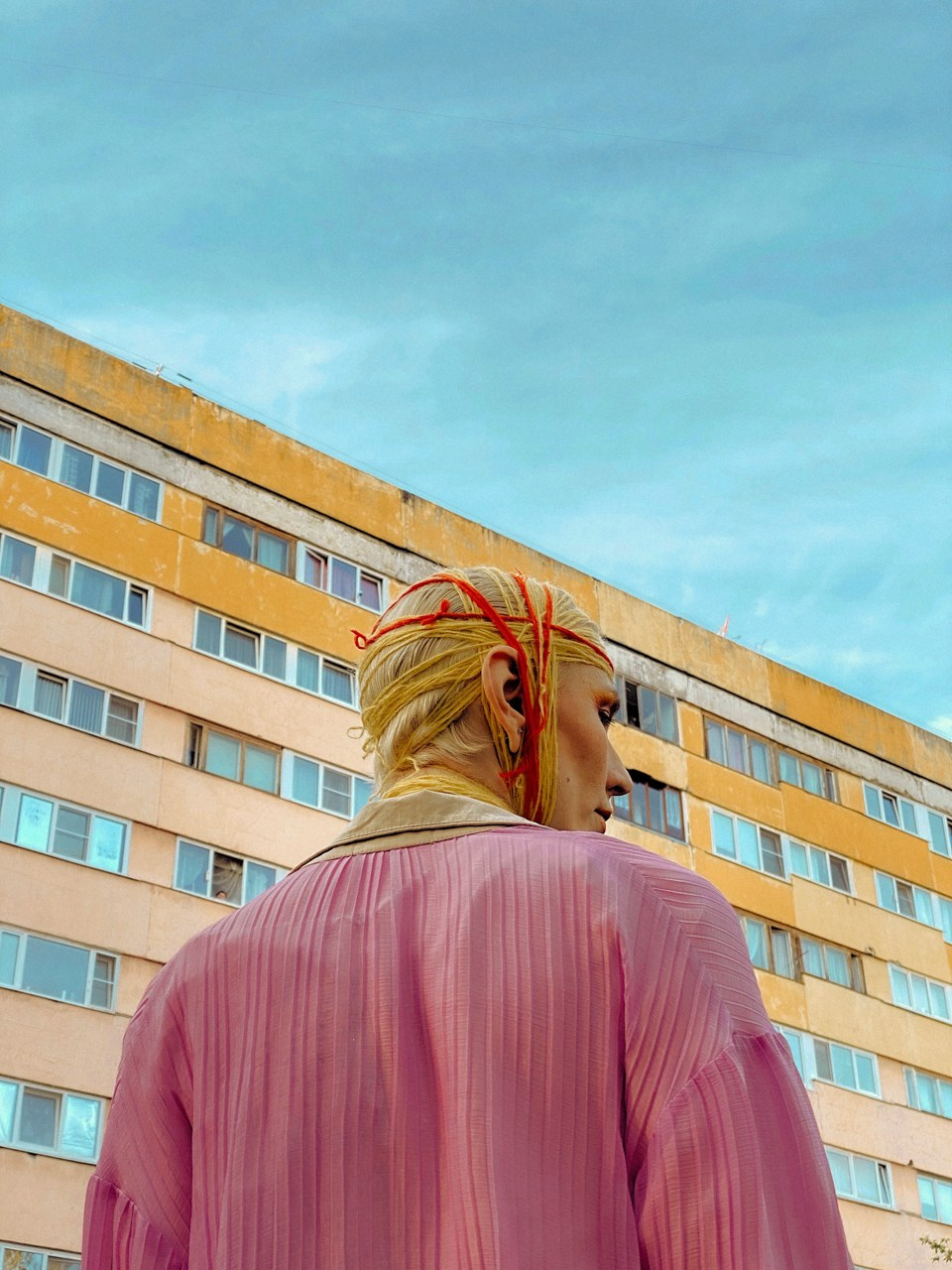 Современная концептуальная фотография о теле, уязвимости и идентичности. Визуальная практика на стиле честности, пост-иронии и искусства.Рекламная фотография, Концептуальная фотография, Современный художник, Психология, Коммерческий фотограф, Репортажный фотограф, Стрит фотография, Арт, Сюрреализм, Мобильная фотография, Снято на айфон, Дима Бурза