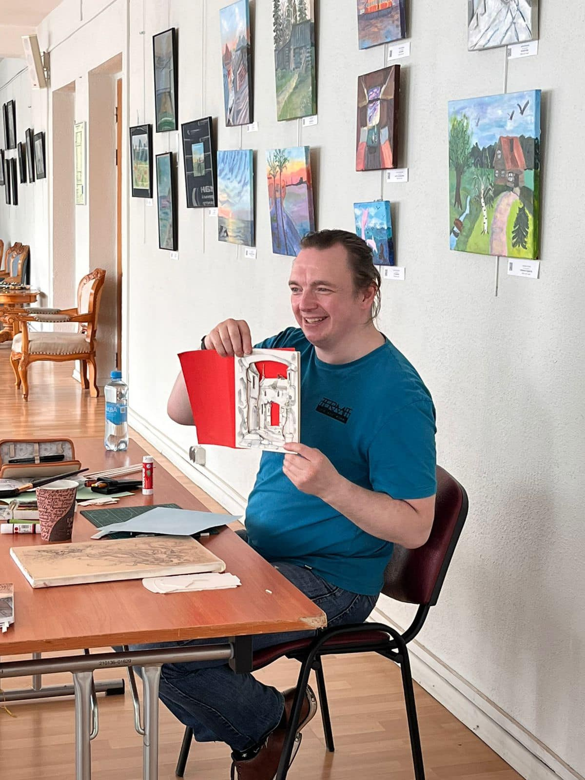 МИР, КОТОРЫЙ МЫ РИСУЕМ. Художественные выставки. Яркие открытия