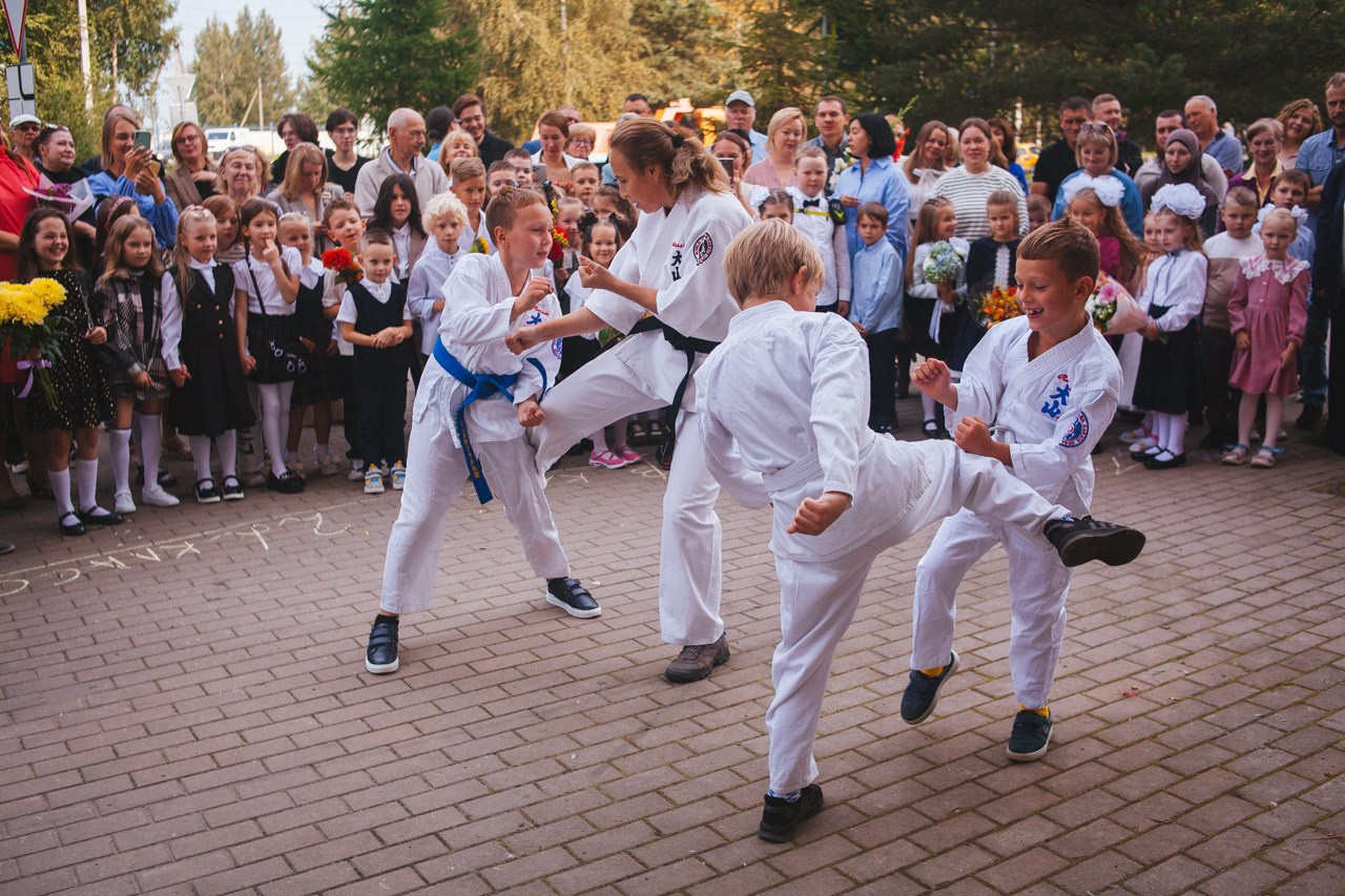 1 сентября в «Квадратике». Семейный фотограф во Всеволожске и Санкт-Петербурге Юлия Капустина