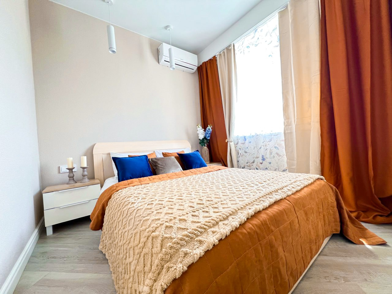 Шикарная квартира в центральном Сочи, рядом с морем!. Квартиры посуточно, длительно в Сочи, LARA APART GROUP