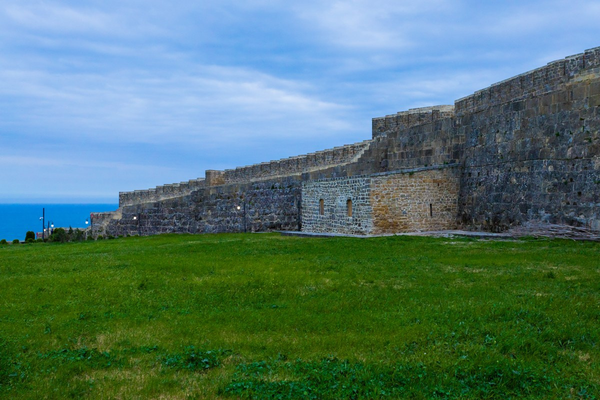 Крепость Нарын-Кала г. Дербент. Photomantis