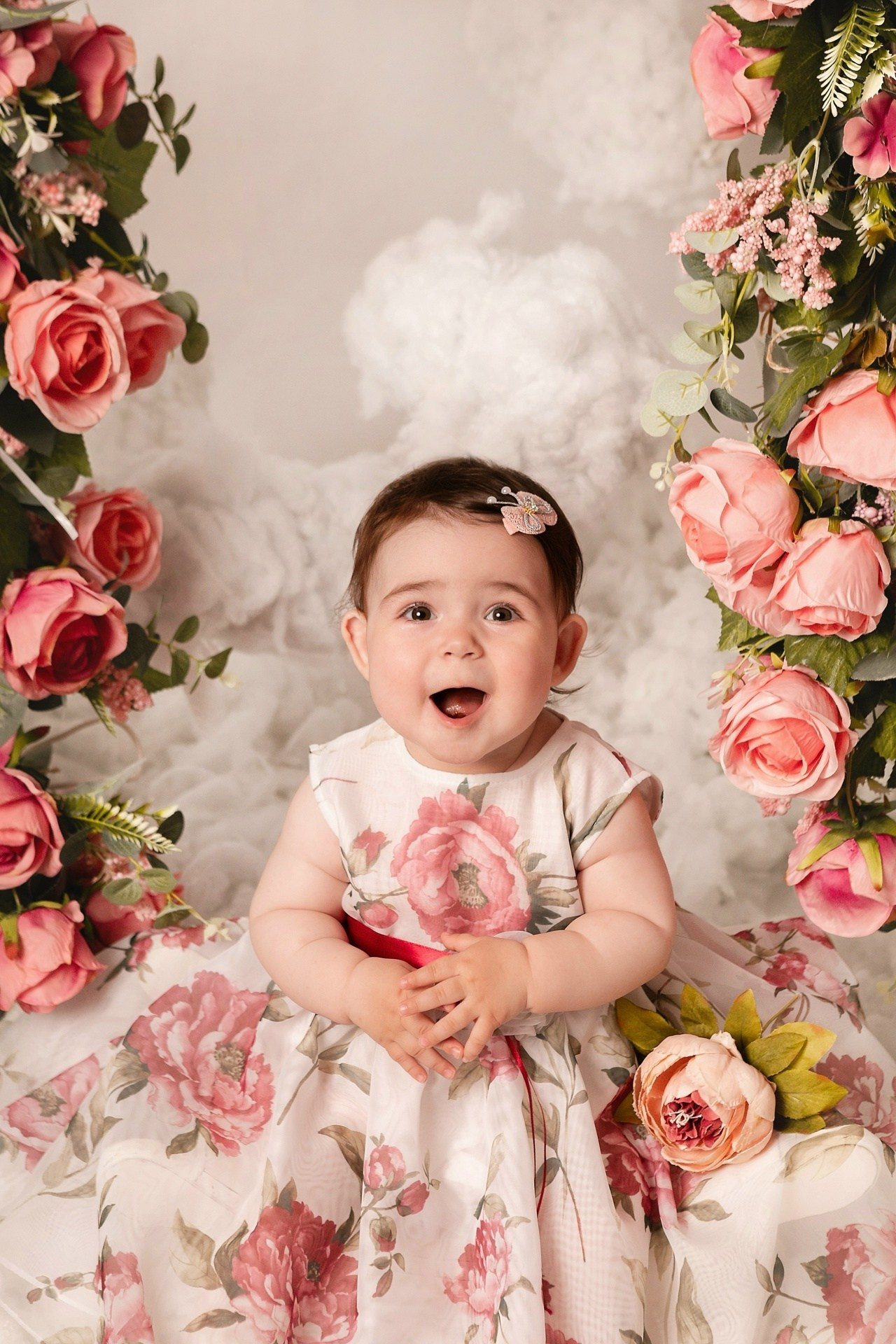 Цветочная качель. ФОТОГРАФ НА ГОДИК, БЕРЕМЕННОСТИ, НОВОРОЖДЕННЫХ, КРЕЩЕНИЯ МОСКВА