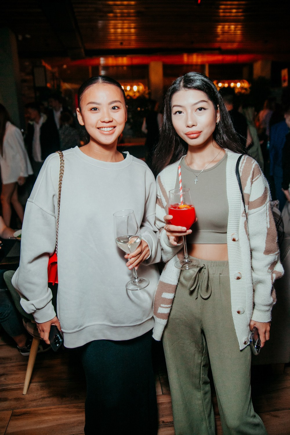 Презентация «Iphone 15». Свадебный и детский фотограф в Волгограде Слава Белов