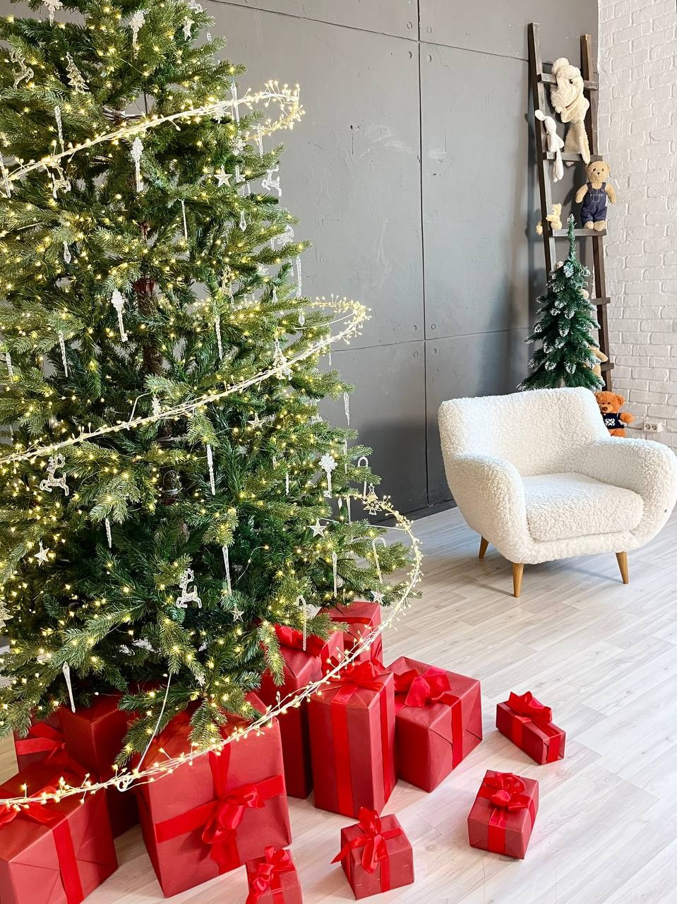 «Большой зал». Выпускные альбомы Нефтекамск