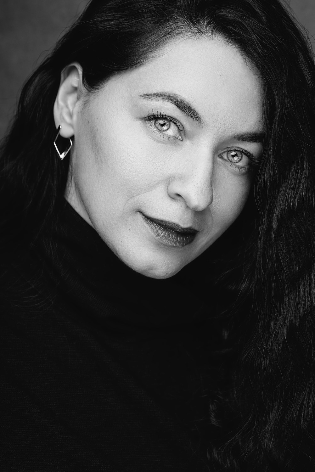 U-ray: Художественный чёрно-белый портрет. U-ray