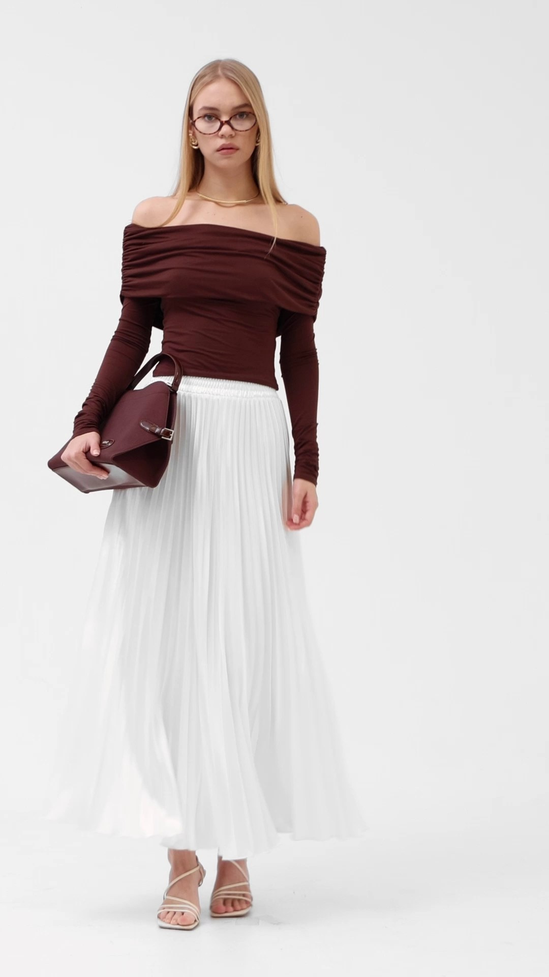 Влада. Стрит съемки для маркетплейсов в Сочи | ИИ контент | fashionprod