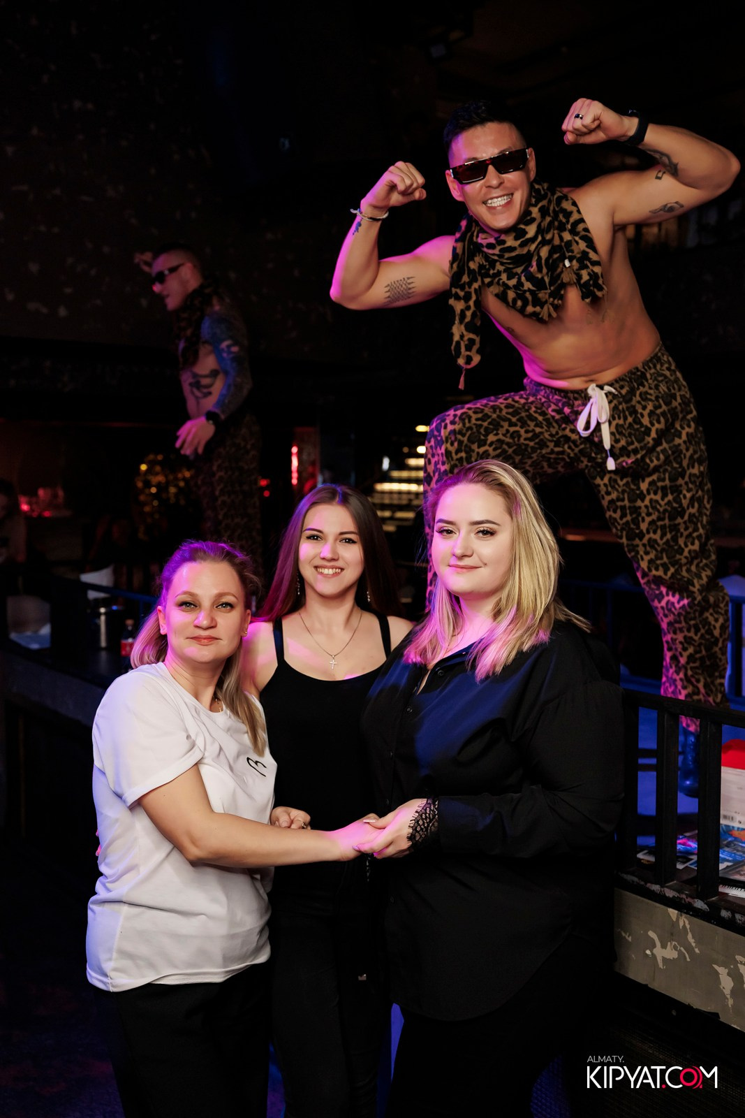 МУЗЫКАЛЬНОЕ ЛОТО В HIT RETRO. КИПЯТКОМ АЛМАТЫ! Фотосъемка мероприятий в Алматы