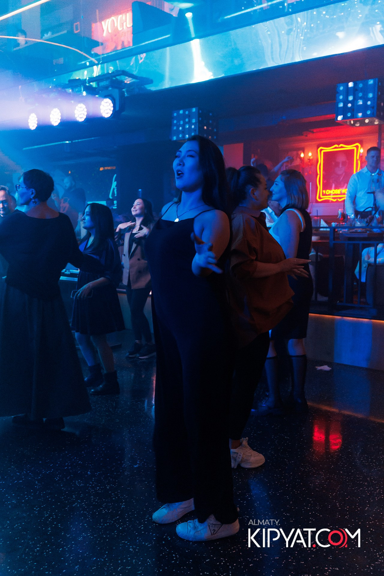 КОНЦЕРТ ГРУППЫ HIFI SANTA BARBARA. КИПЯТКОМ АЛМАТЫ!