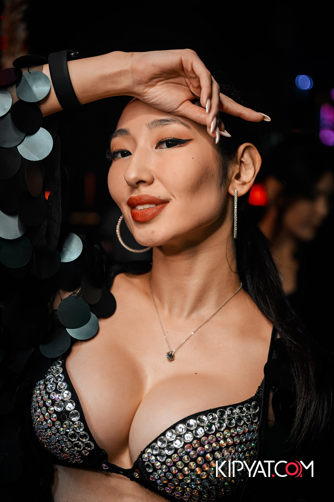 UYAT EMES BAR. КИПЯТКОМ АЛМАТЫ!