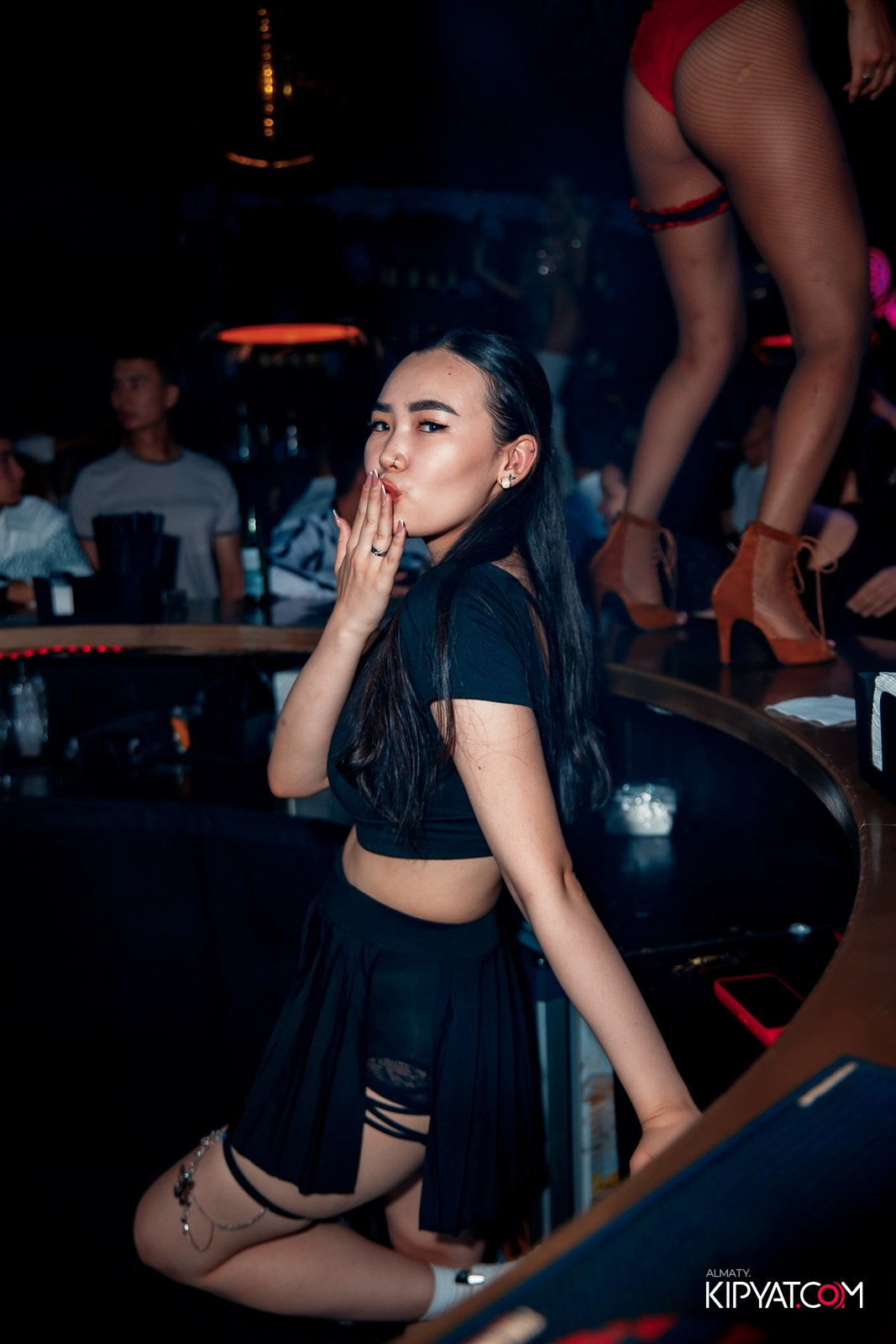 UYAT EMES BAR. КИПЯТКОМ АЛМАТЫ!