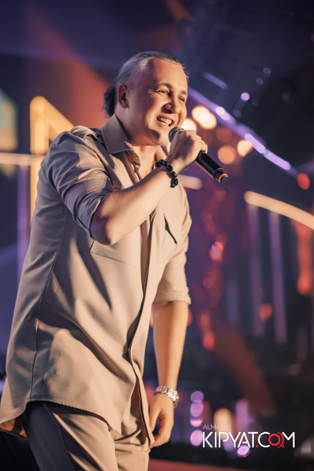 SANTA BARBARA — ПИТ ДЖЕЙСОН (ГР. ПРЕМЬЕР-МИНИСТР) И ИЛЬЯ ЗУДИН (ГР. ДИНАМИТ) НА ПРЕДНОВОГОДНЕЙ ВЕЧЕРИНКЕ. КИПЯТКОМ АЛМАТЫ!