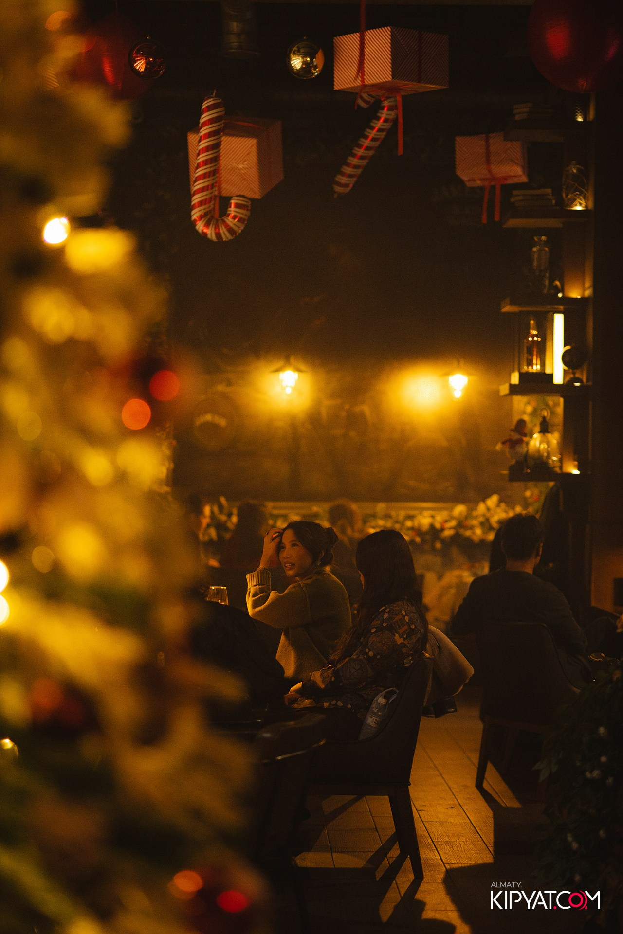 РЕСТО-БАР СКАНДАЛИСТЪ. КИПЯТКОМ АЛМАТЫ! Фотосъемка мероприятий в Алматы