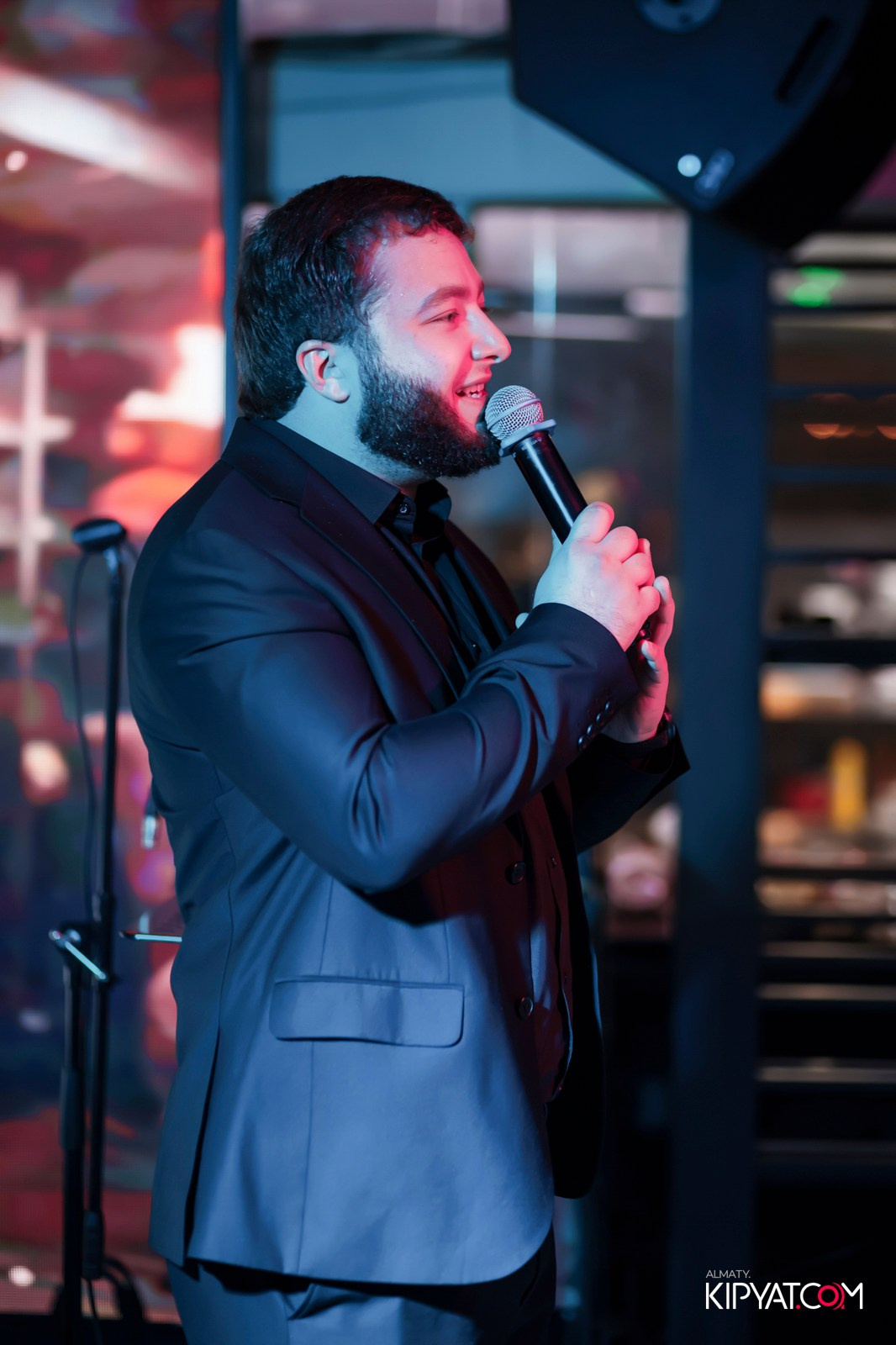 КАВКАЗСКИЙ ВЕЧЕР В ВАХТАНГУРИ. КИПЯТКОМ АЛМАТЫ!