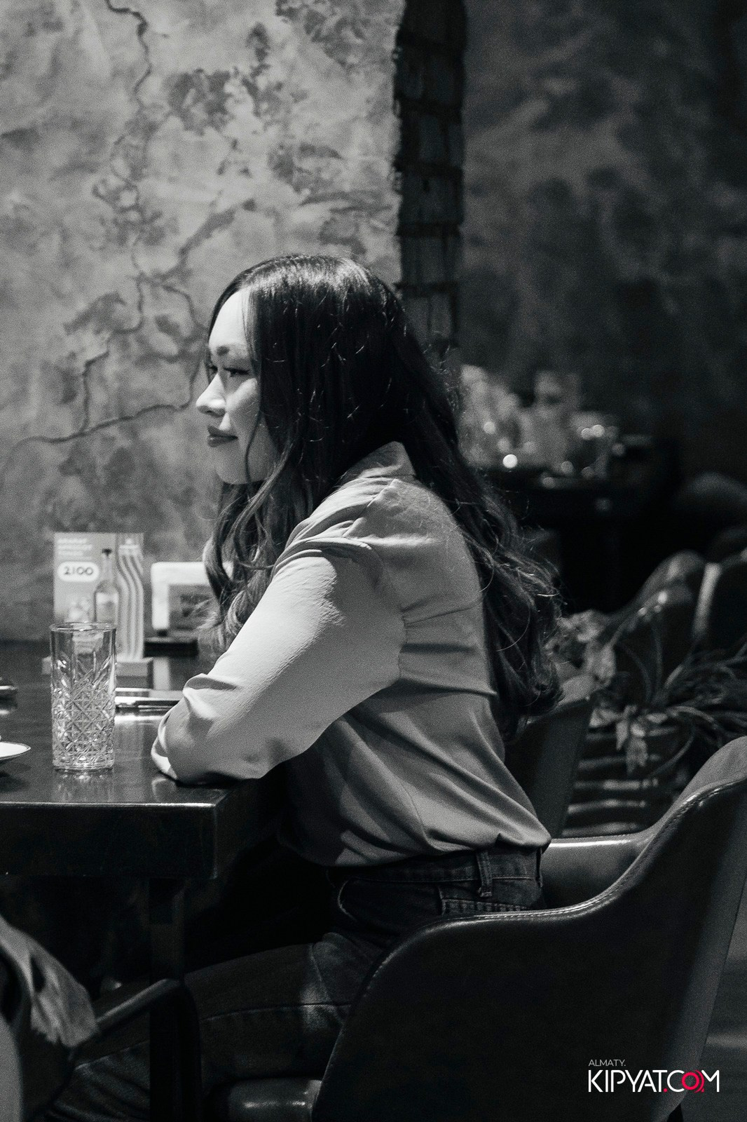 РЕСТО-БАР СКАНДАЛИСТЪ. КИПЯТКОМ АЛМАТЫ!