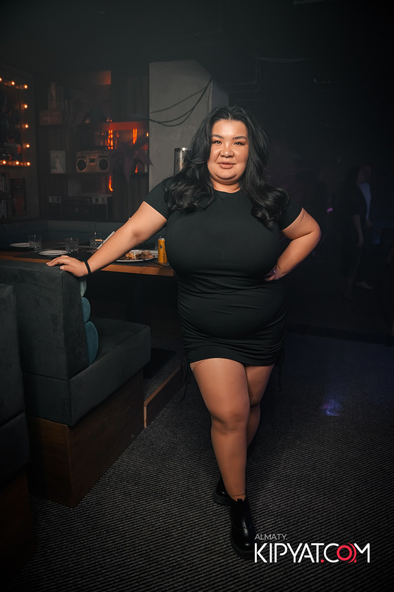 SANTA BARBARA ВЫСТУПЛЕНИЕ ГРУППЫ БРАТЬЯ ГРИММ. КИПЯТКОМ АЛМАТЫ!