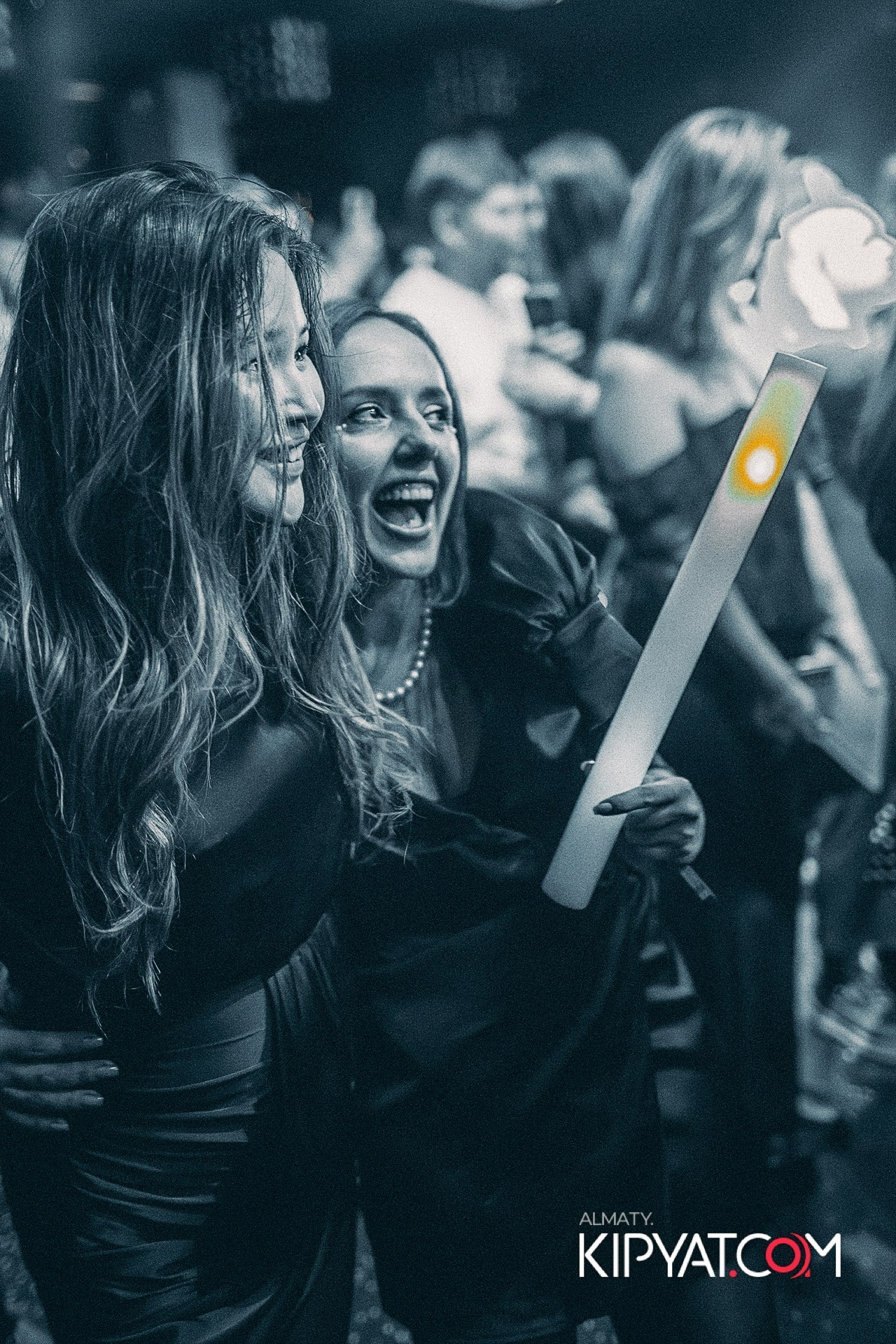 SANTA BARBARA — ВЫСТУПЛЕНИЕ ГРУППЫ REFLEX. КИПЯТКОМ АЛМАТЫ!