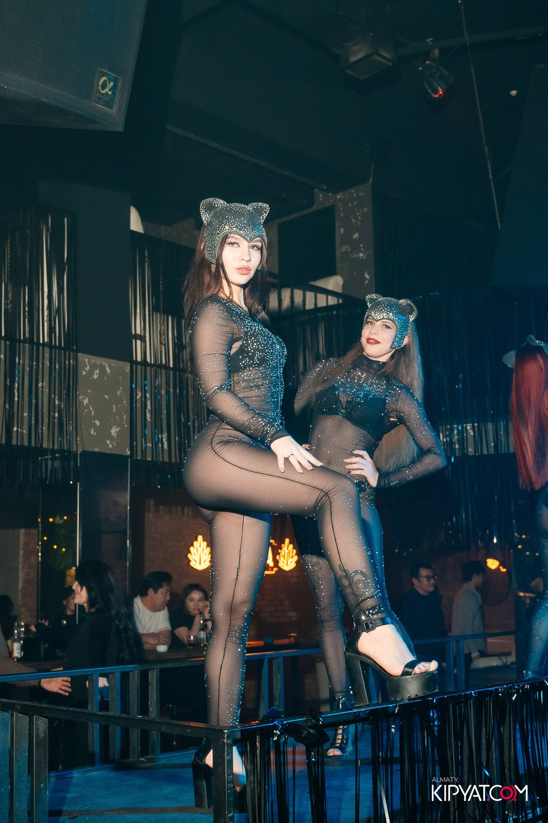 RETRO HIT. КИПЯТКОМ АЛМАТЫ!