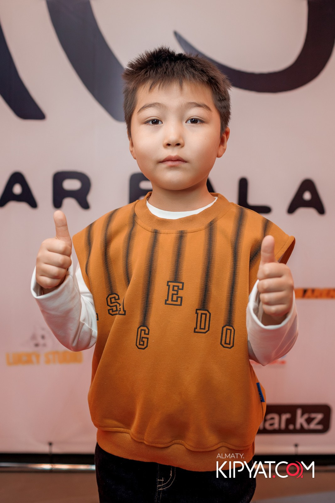 ПРЕЗЕНТАЦИЯ 8 ГРУППЫ КИНОПРОЕКТА «STARBALALAR». КИПЯТКОМ АЛМАТЫ!