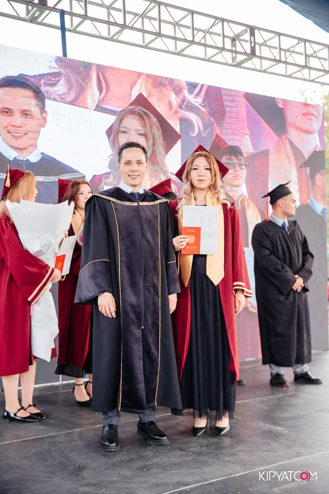 ВРУЧЕНИЕ ДИПЛОМОВ — НАРХОЗ КОЛЛЕДЖ. Part 3. КИПЯТКОМ АЛМАТЫ!