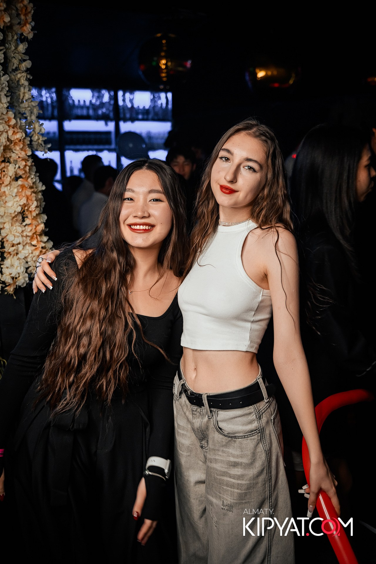 UYAT EMES BAR. КИПЯТКОМ АЛМАТЫ!