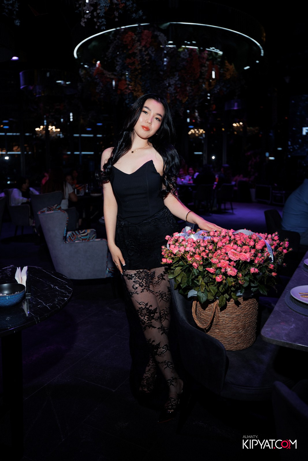 FRIENDS BAR & TERRACE. КИПЯТКОМ АЛМАТЫ!