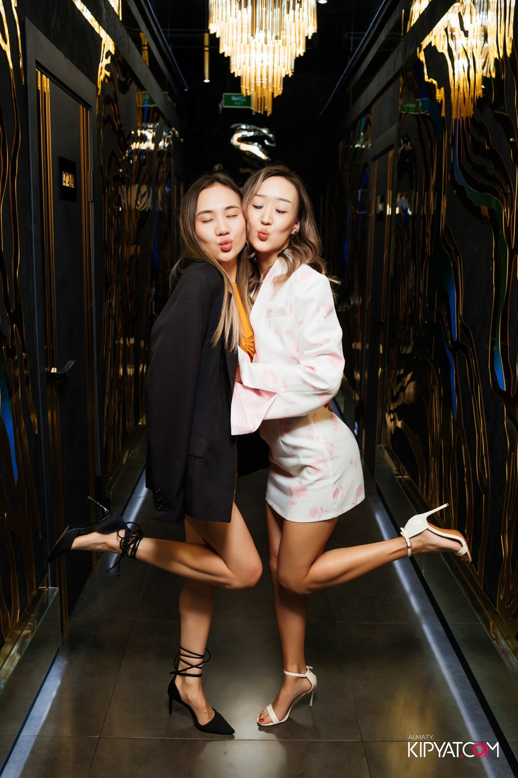 MOOD KARAOKE & TERRACE. КИПЯТКОМ АЛМАТЫ!