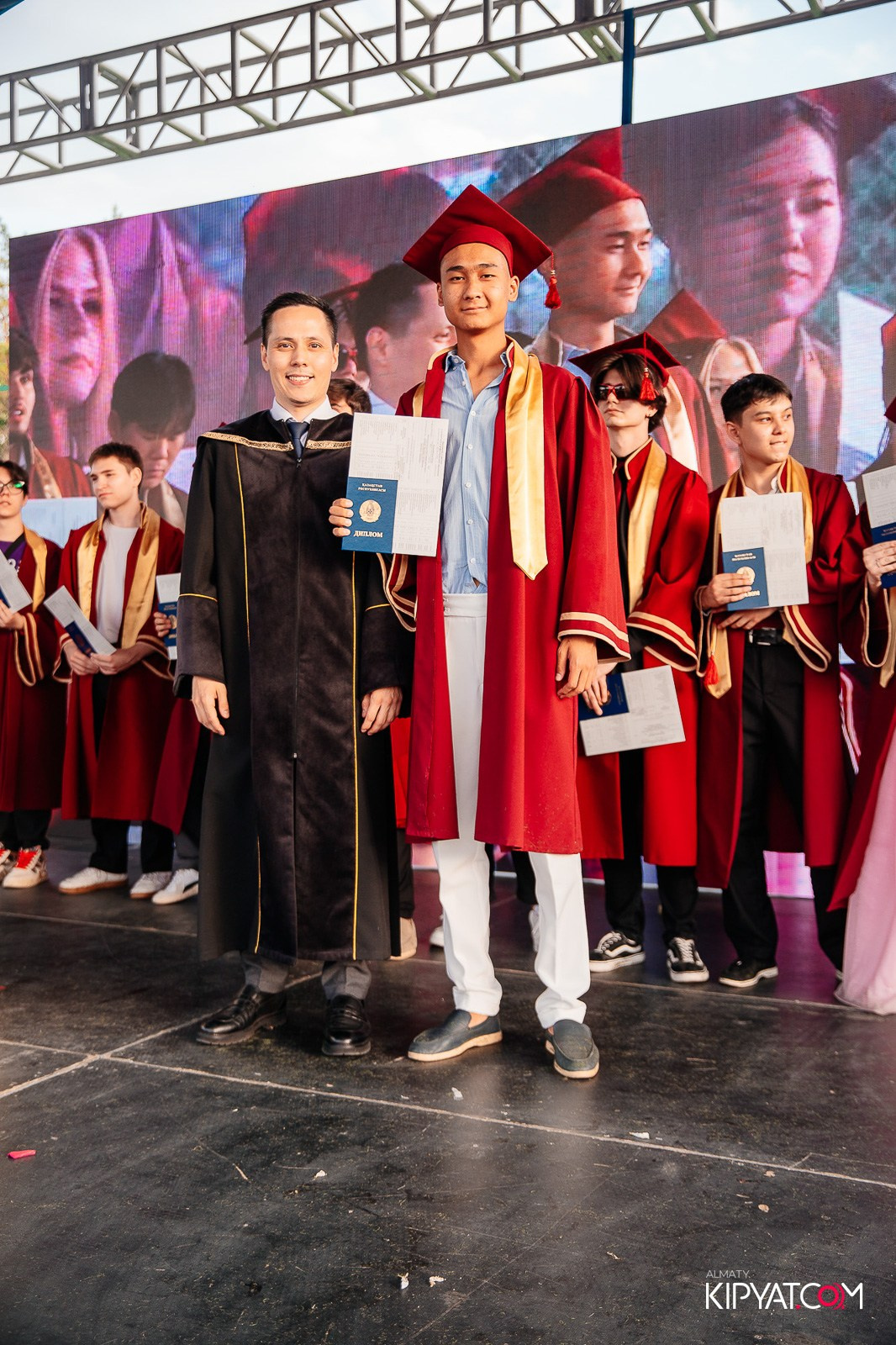 ВРУЧЕНИЕ ДИПЛОМОВ — НАРХОЗ КОЛЛЕДЖ. Part 4. КИПЯТКОМ АЛМАТЫ!