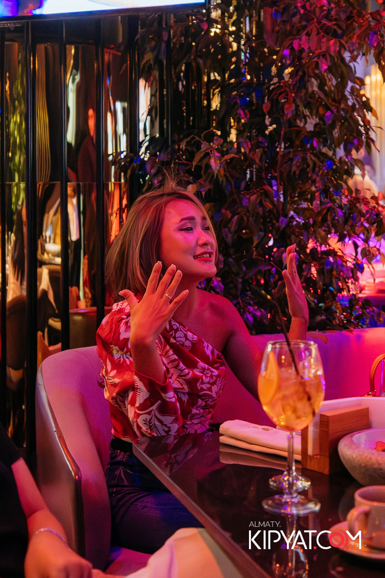 MOOD KARAOKE & TERRACE. КИПЯТКОМ АЛМАТЫ!