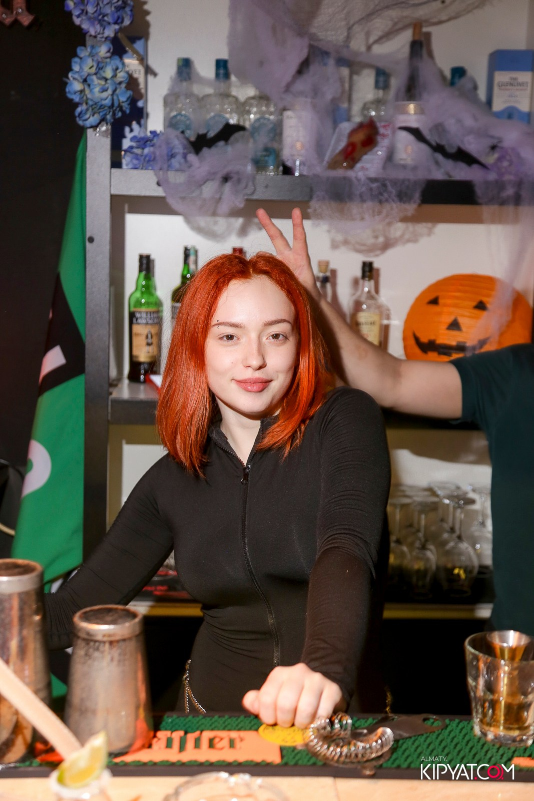 UYAT EMES BAR. КИПЯТКОМ АЛМАТЫ!