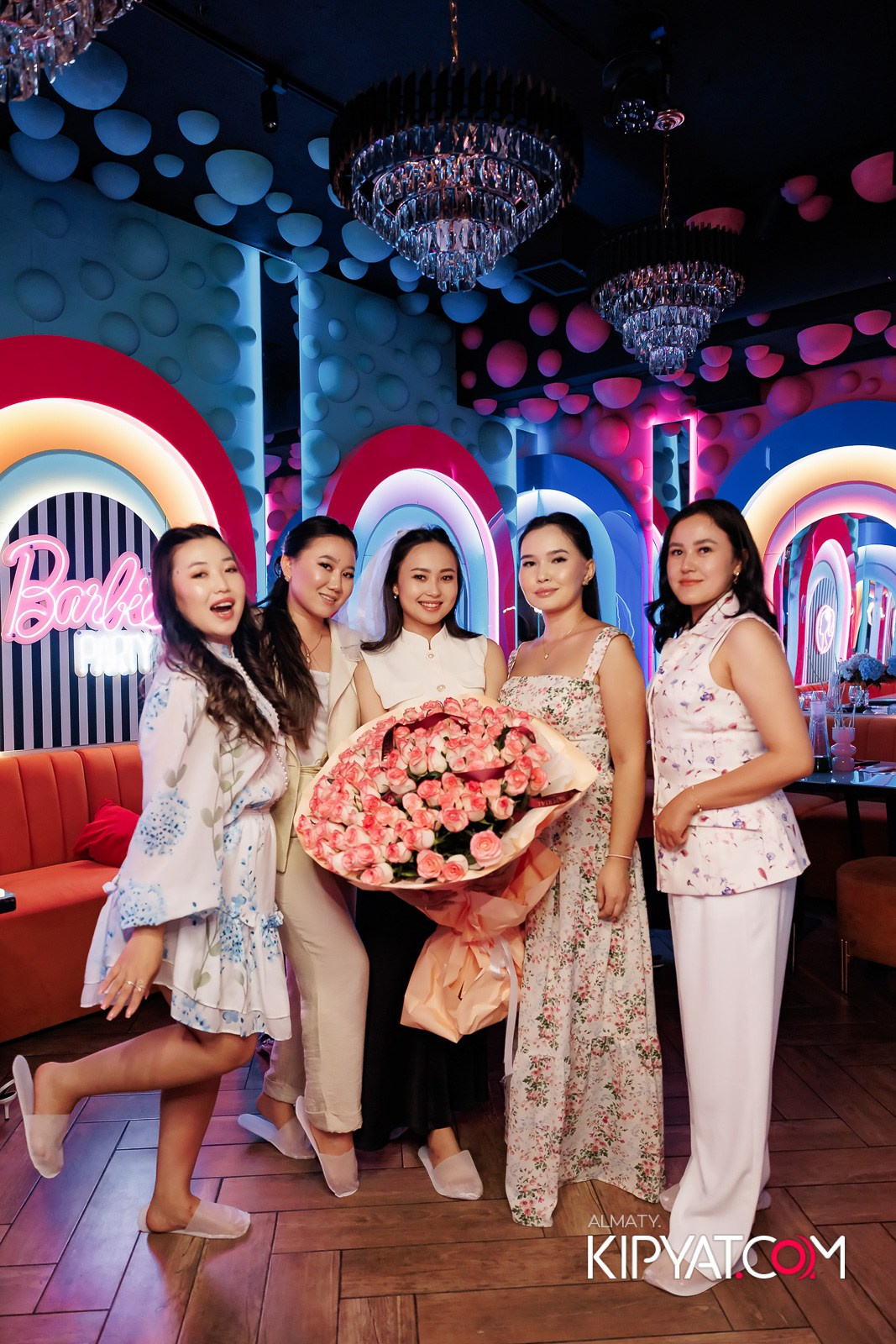 ЗАЯ, НА БИС. КИПЯТКОМ АЛМАТЫ!