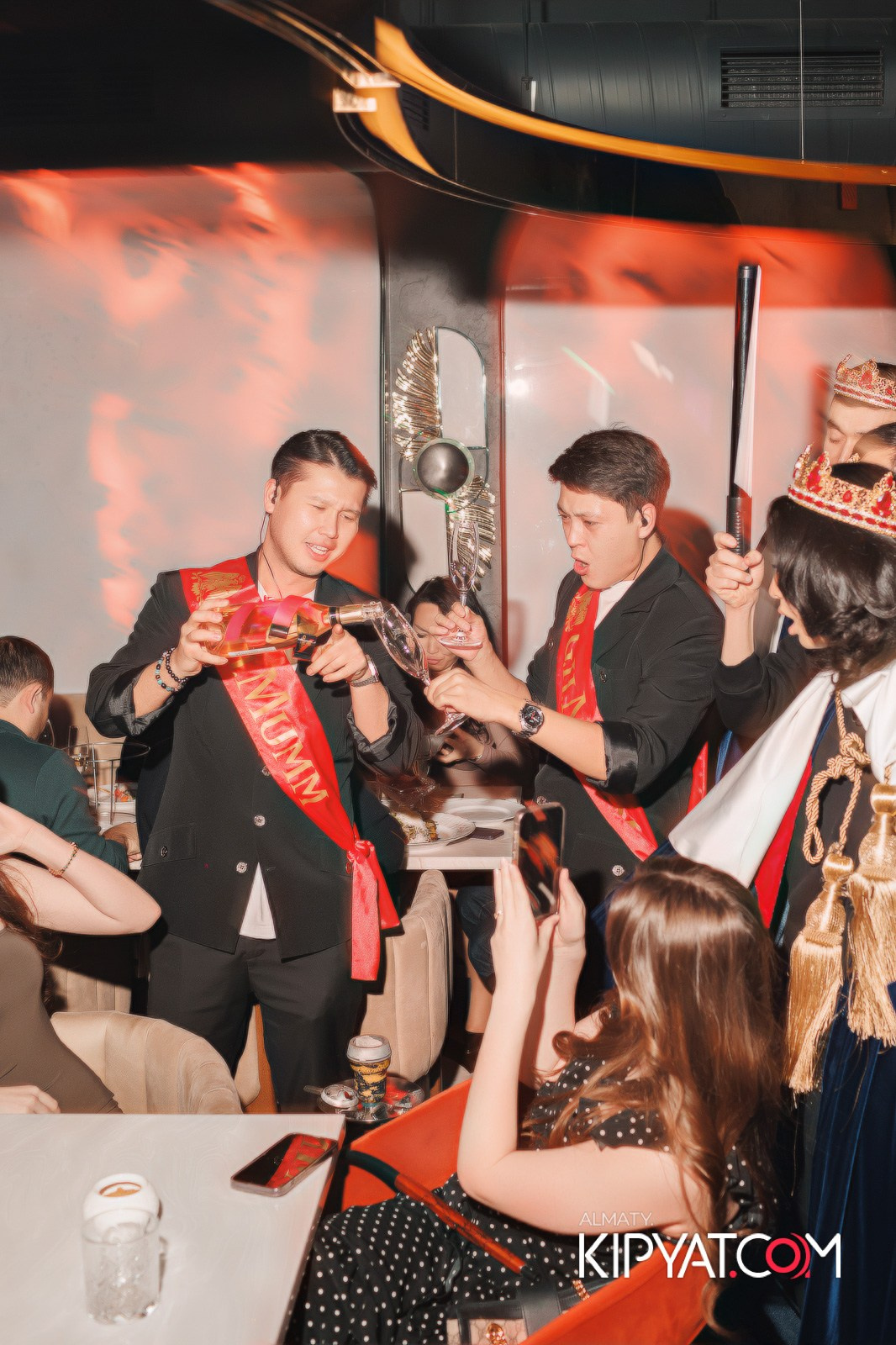 QUEEN. КИПЯТКОМ АЛМАТЫ!