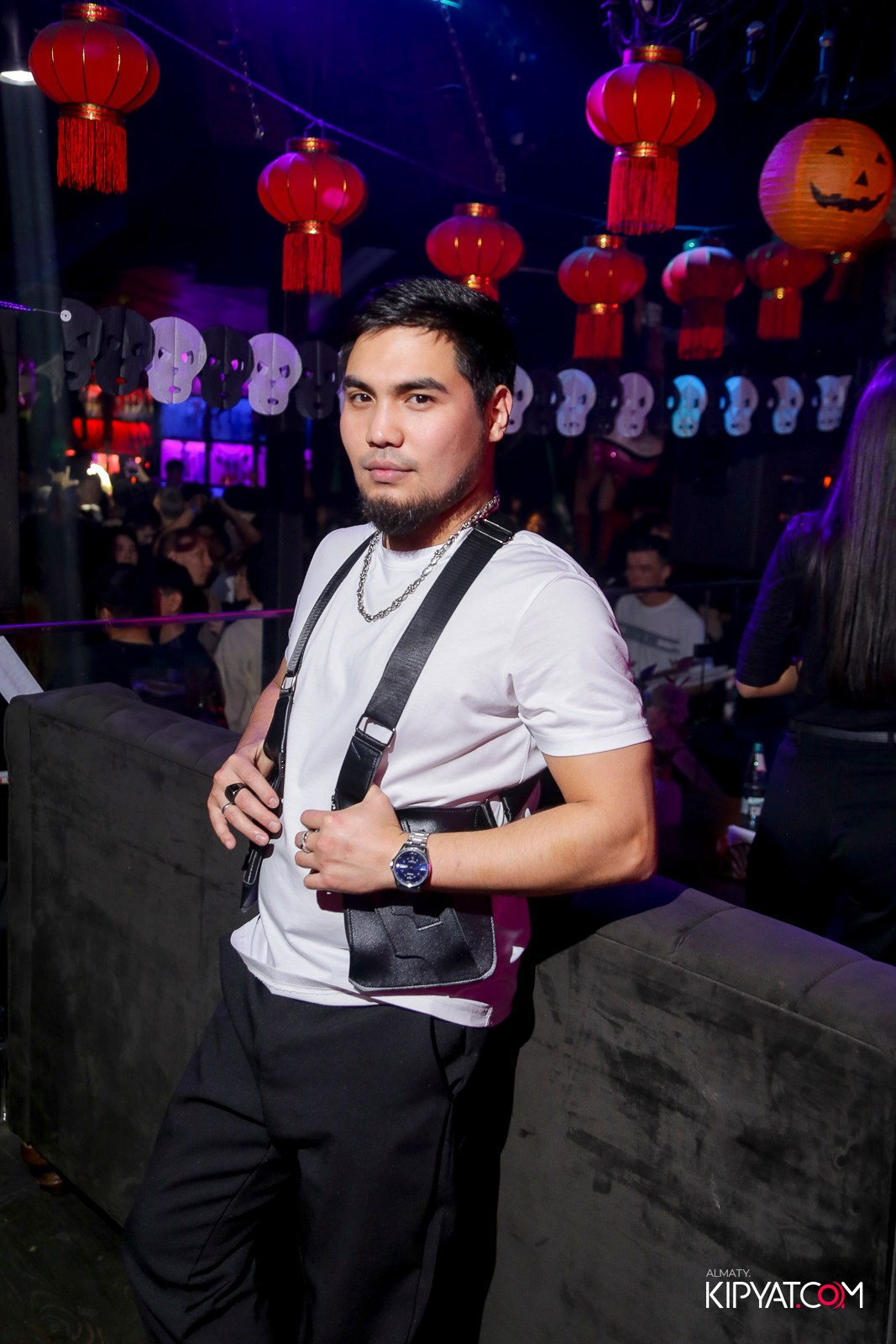 UYAT EMES BAR. КИПЯТКОМ АЛМАТЫ!