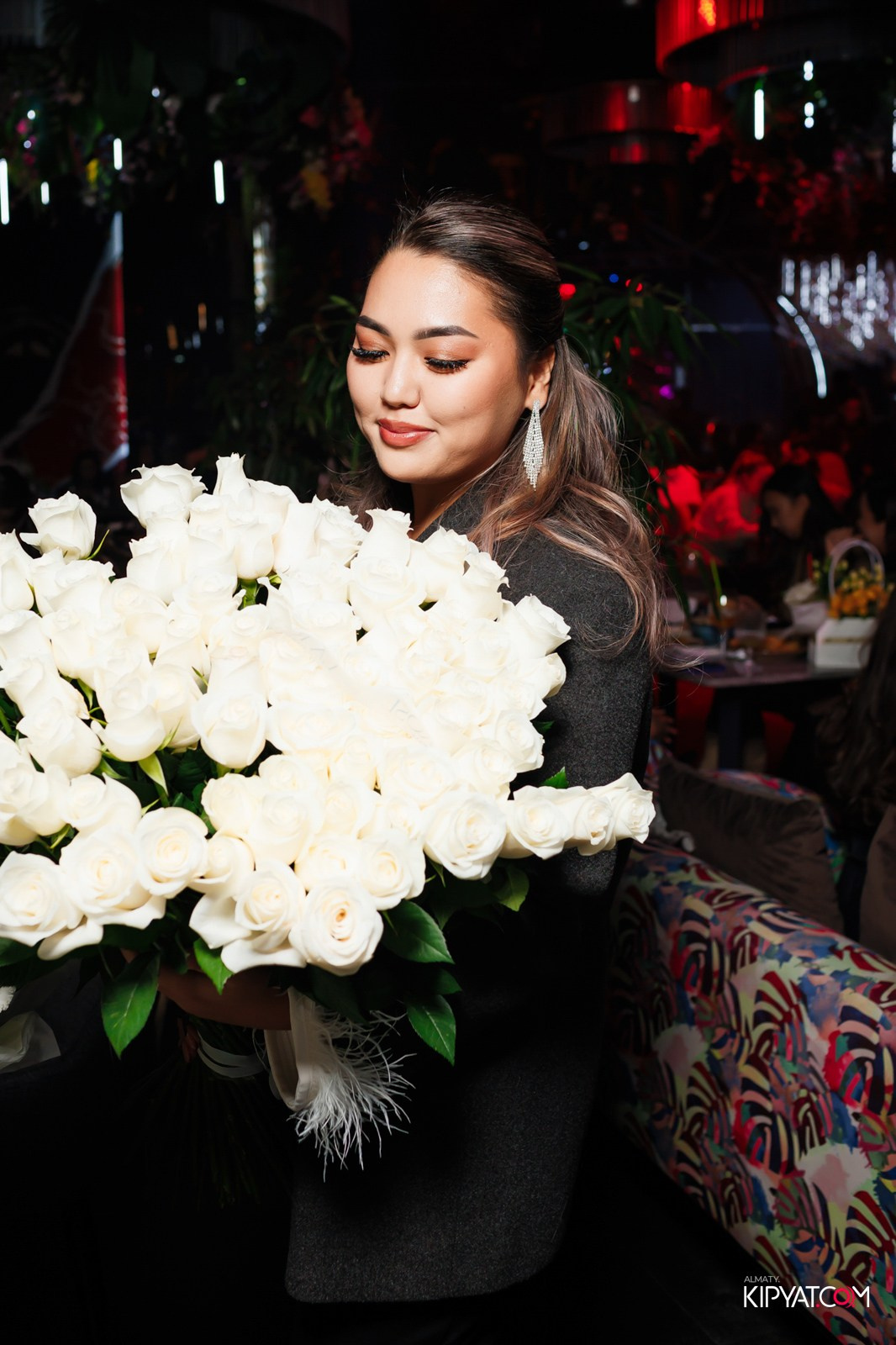 FRIENDS BAR & TERRACE. КИПЯТКОМ АЛМАТЫ!