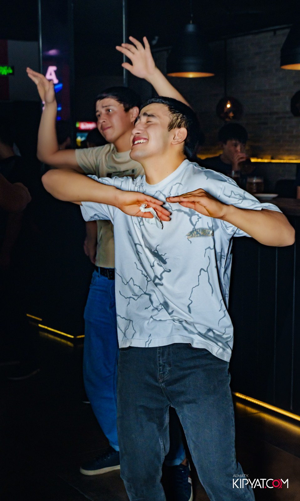 ARAGOSTA DISCO BAR. КИПЯТКОМ АЛМАТЫ!