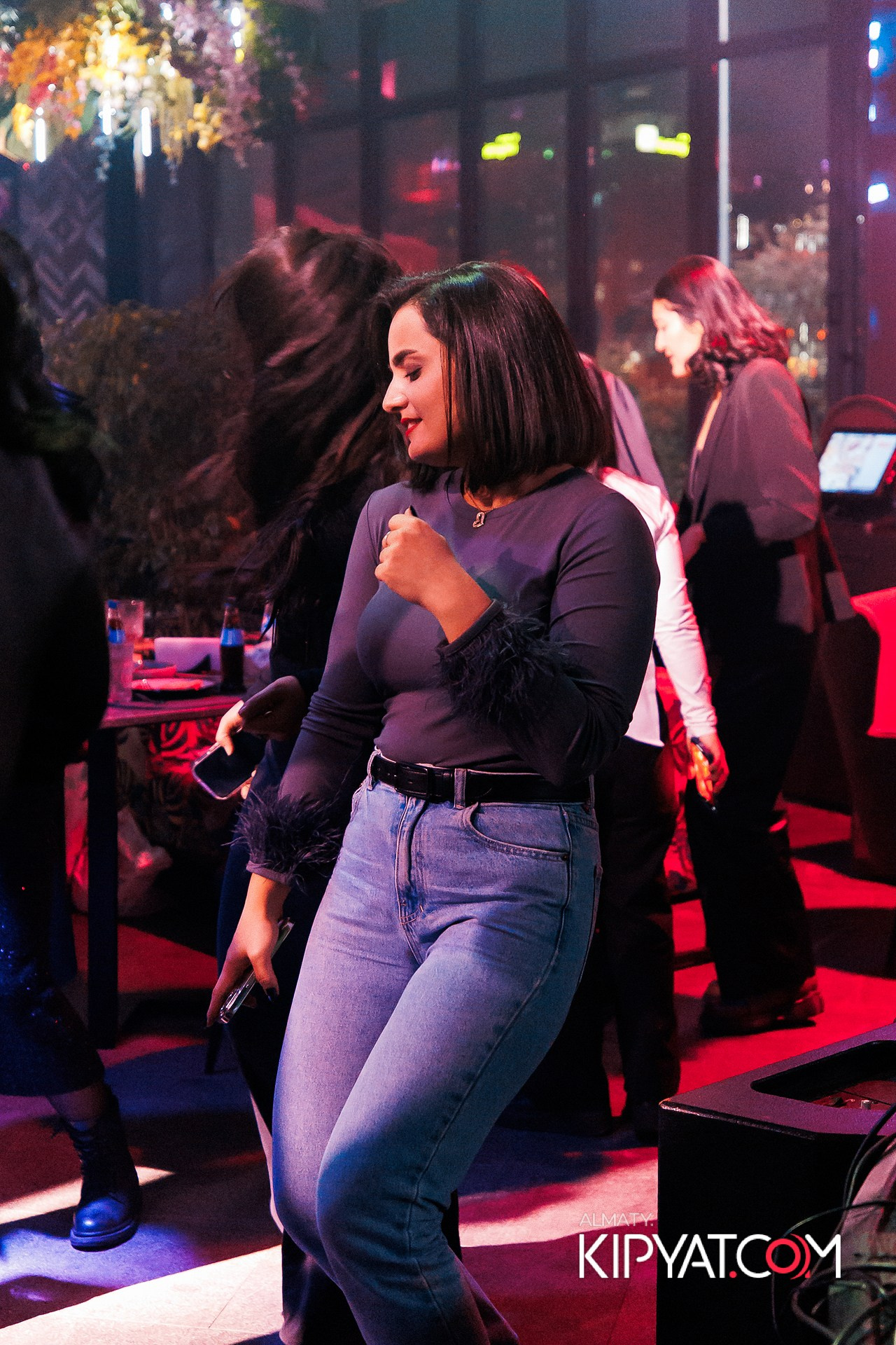 FRIENDS TERRACE & BAR. КИПЯТКОМ АЛМАТЫ! Фотосъемка мероприятий в Алматы