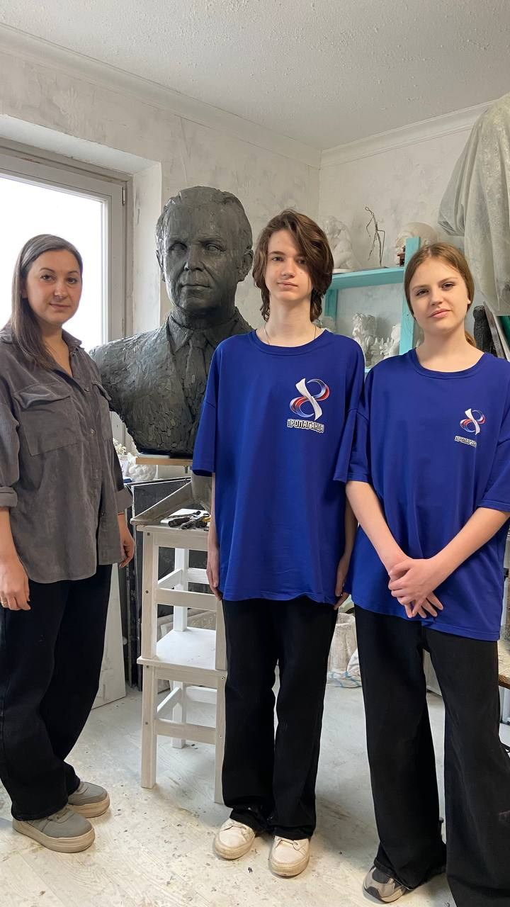 Памятник Курыжову Д. К. ПРОПАГАНДА молодёжный продюсерский центр