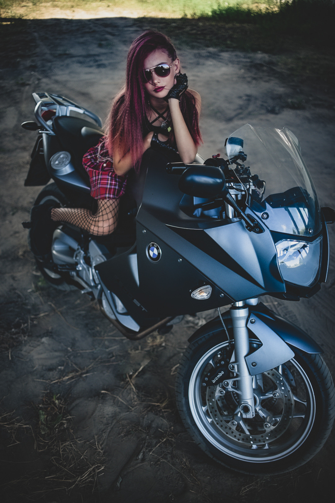 Съёмка BMW_MotoStyle в стиле гранж. Детский и семейный фотограф г. Бронницы Ольга Антонова