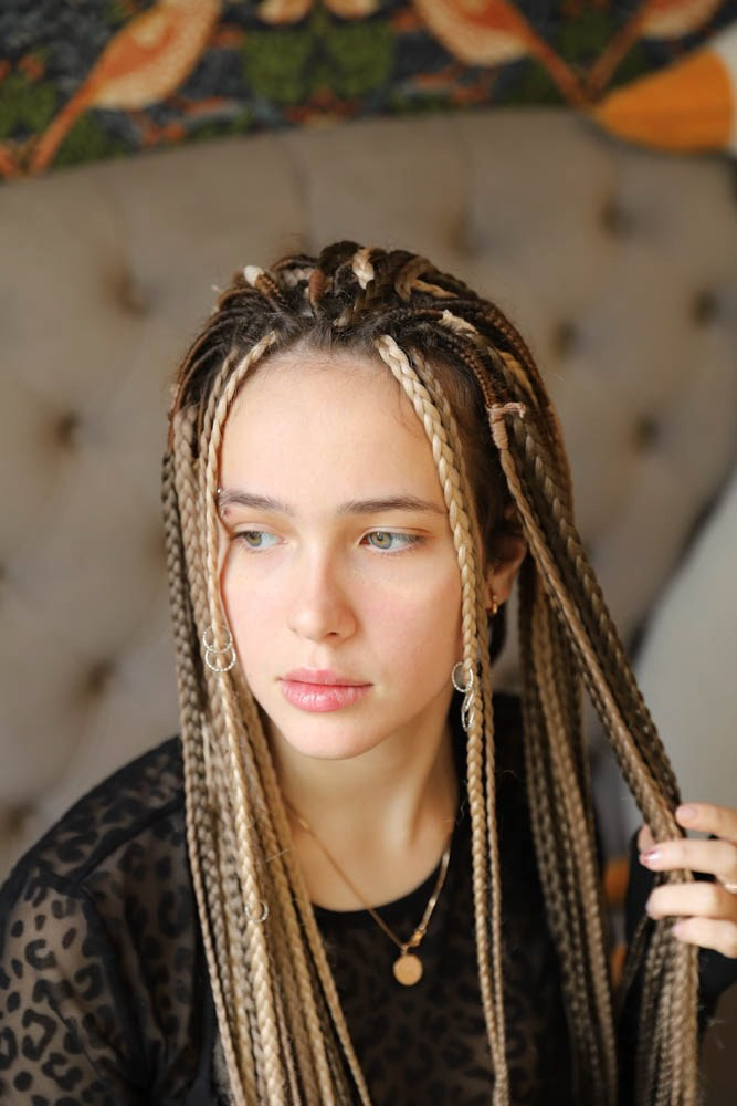 ВЕРОНИКА. ФОТОСЕССИЯ В КАФЕ. Портретный фотограф в Краснодаре Надежда Елынко