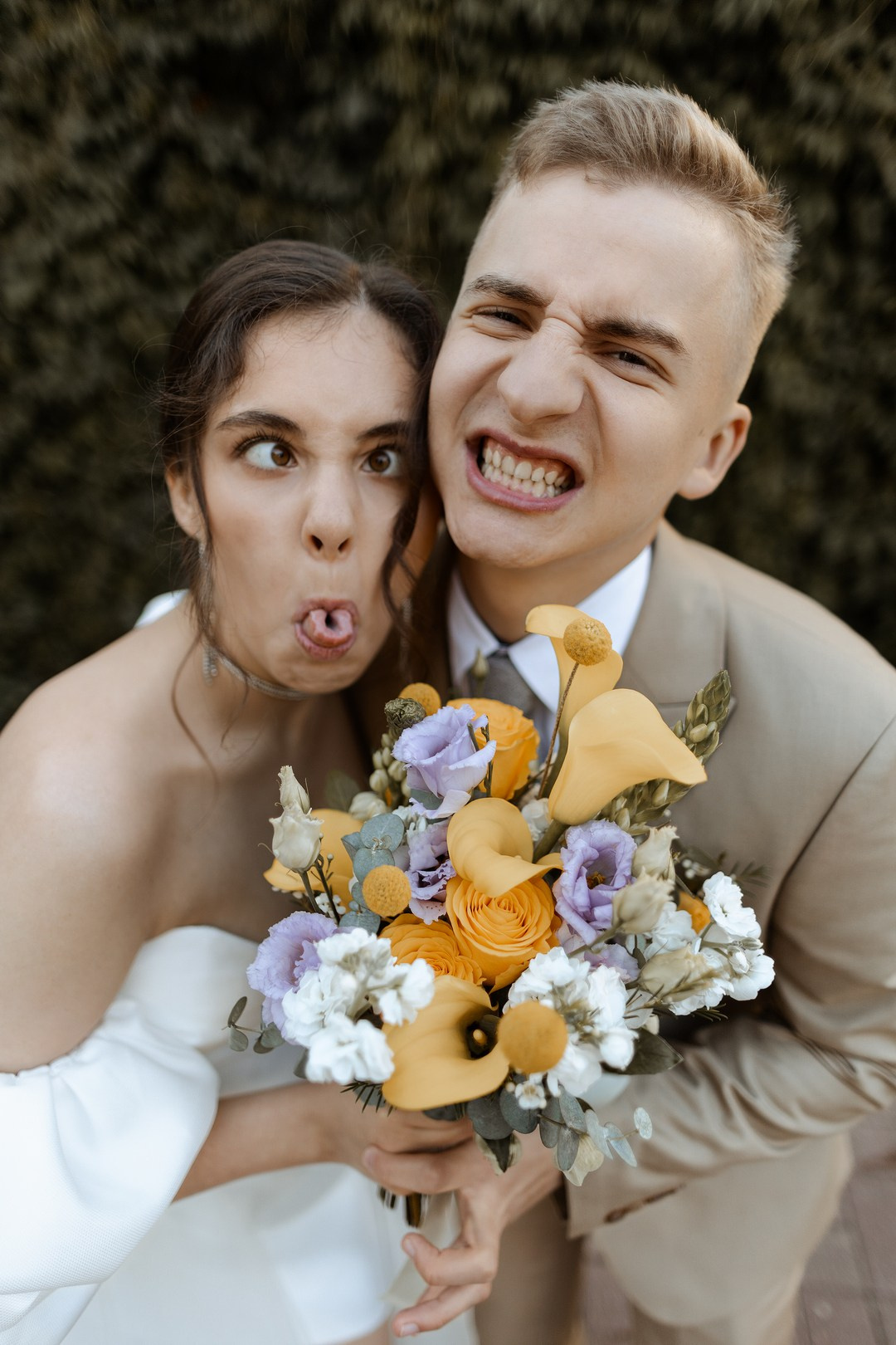  Влюбленные в объятиях истории города