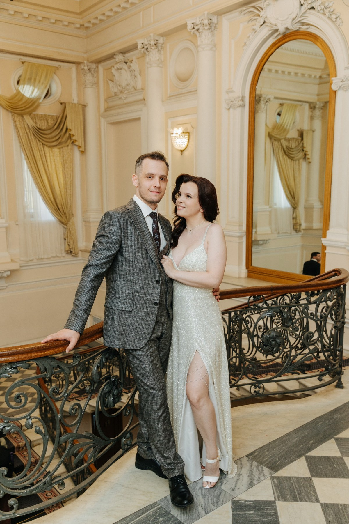 Свадебная прогулка в СПб, фотограф Денис Дорфф. Фотограф крещение венчание в Петербурге! Помогает подобрать храм и посоветовал душевного батюшку в СПб