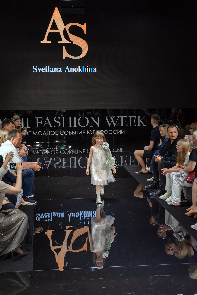 SochiFashionWeek2024 дизайнер Анохина. Семейный и коммерческий фотограф в Сочи Александр Бодунов