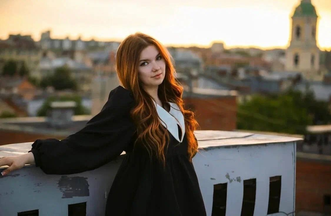 На крыше. Костюмер, художник кино и телевидения в спб