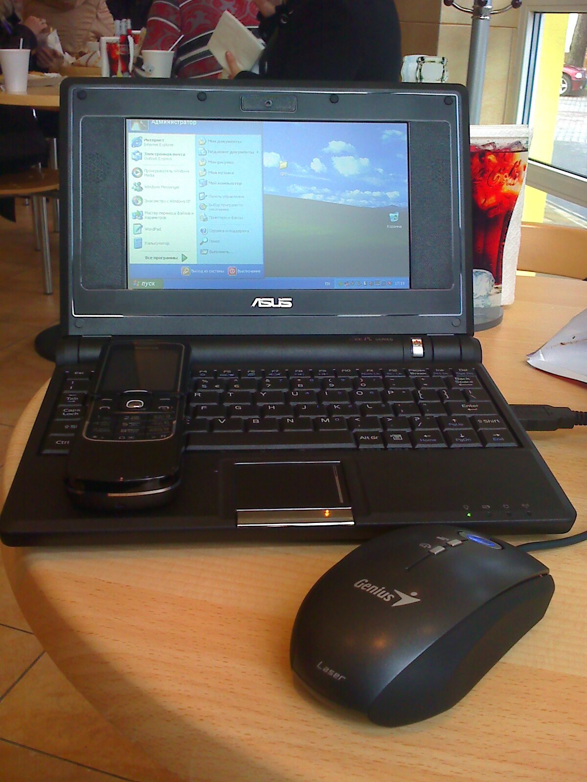 Motorola V8. Михаил Барановский