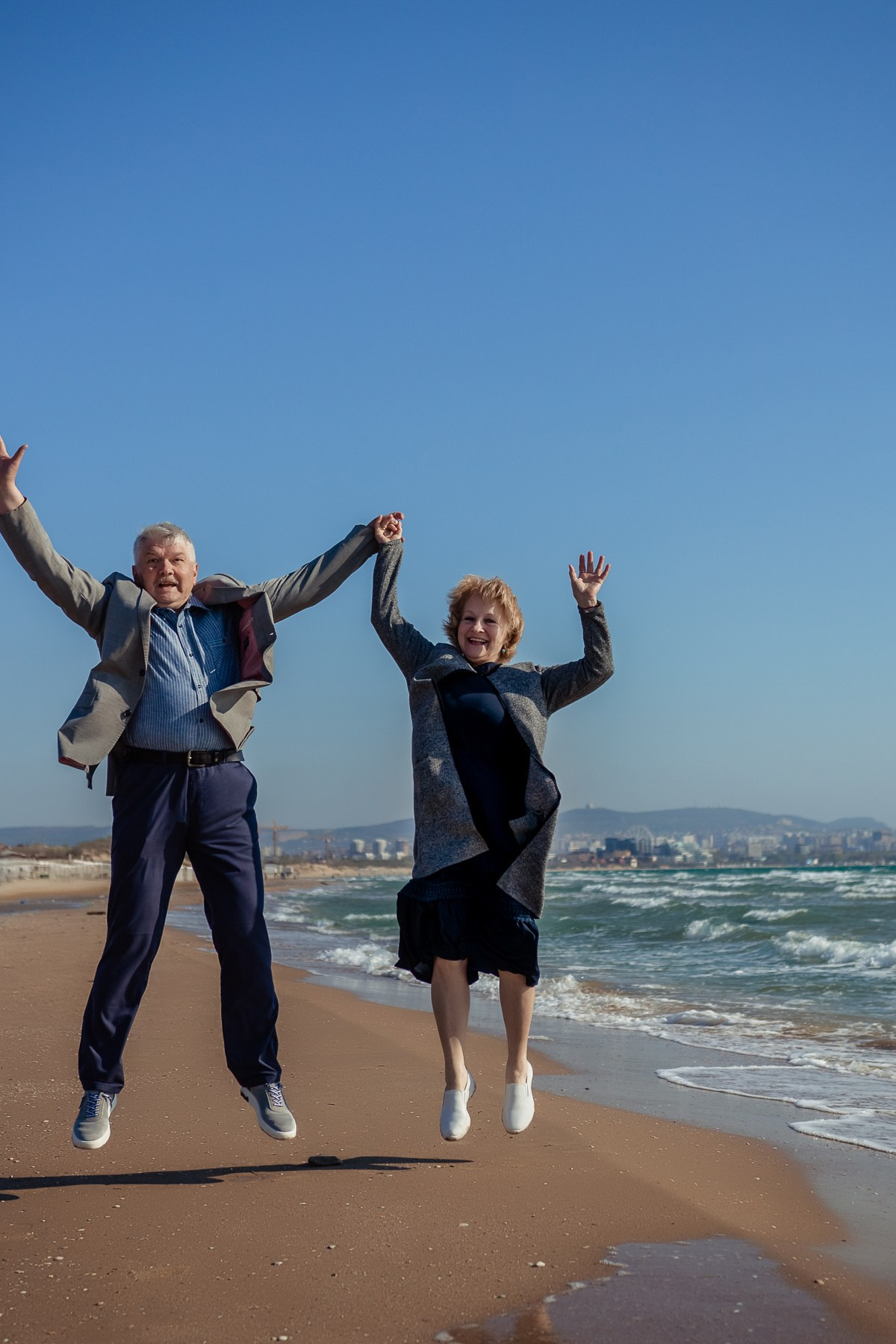 Сергей и Ирина — в объятиях волн. Семейный фотограф Новороссийск, Анапа, Геленджик — Юлия Давыдова
