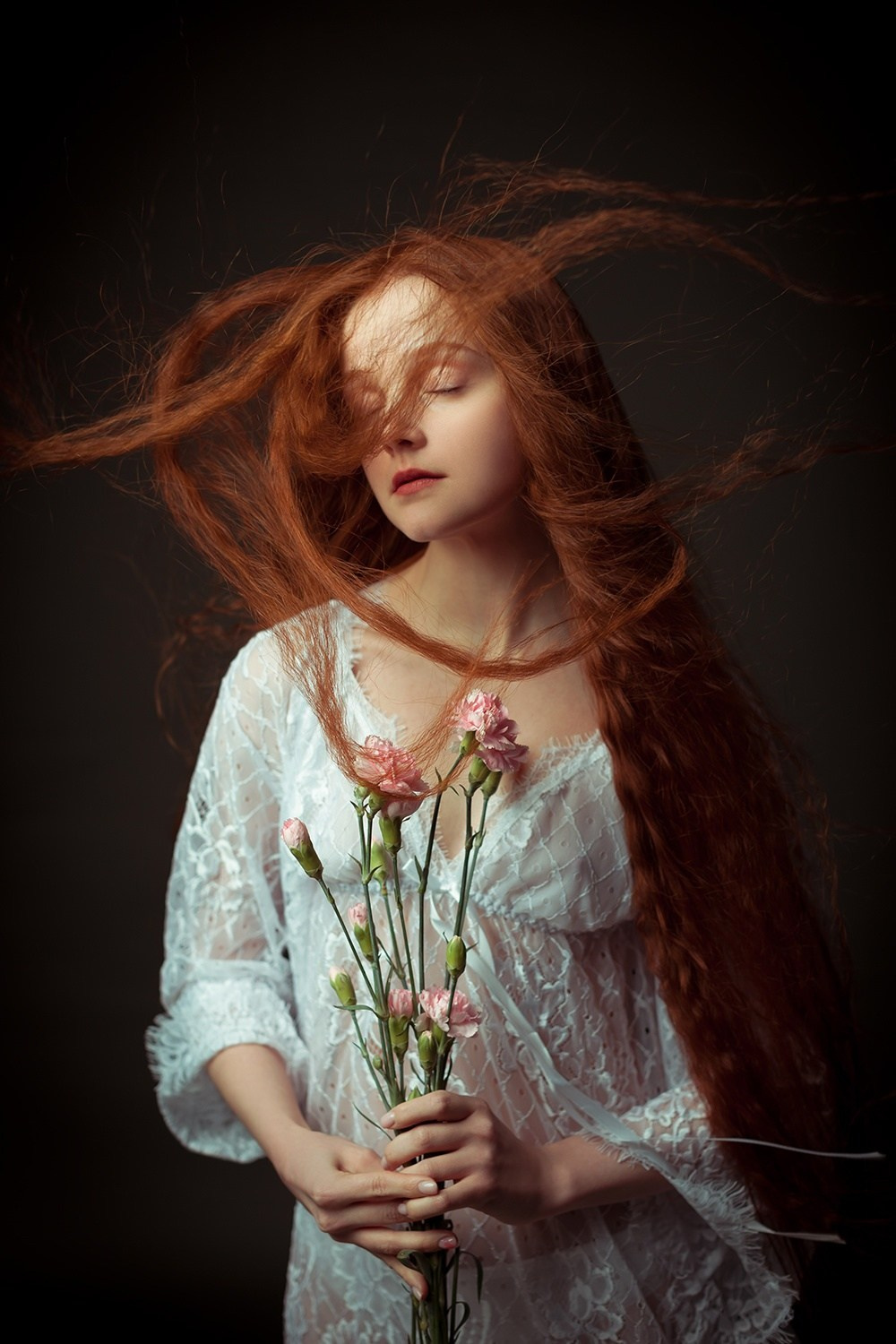 НОВЫЕ СЪЕМКИ В СТУДИИ — ОНА (ПЛАН)