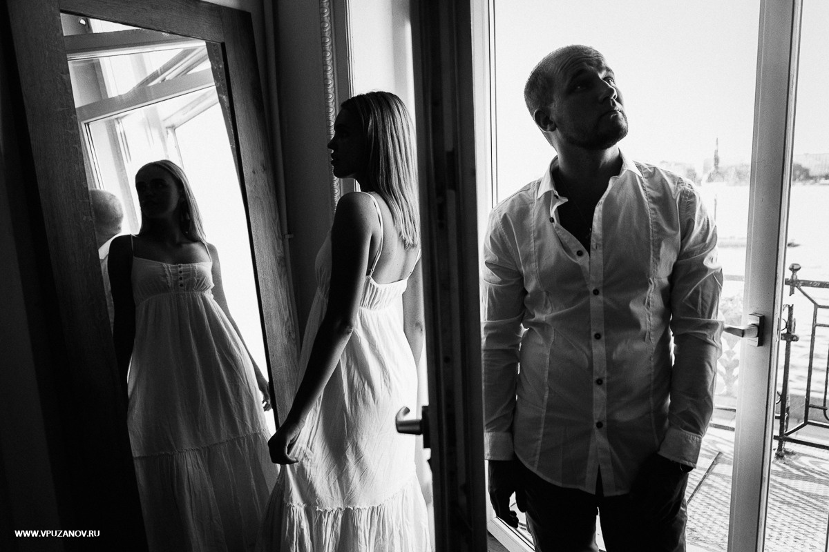 Фотосъемка Лавстори в центре Санкт-Петербурга и на балконе фотостудии