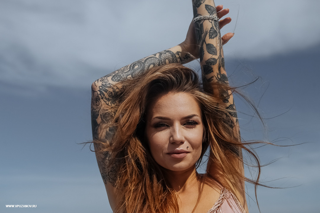 Lovestory на побережье моря в Крыму - ветер любви в волосах