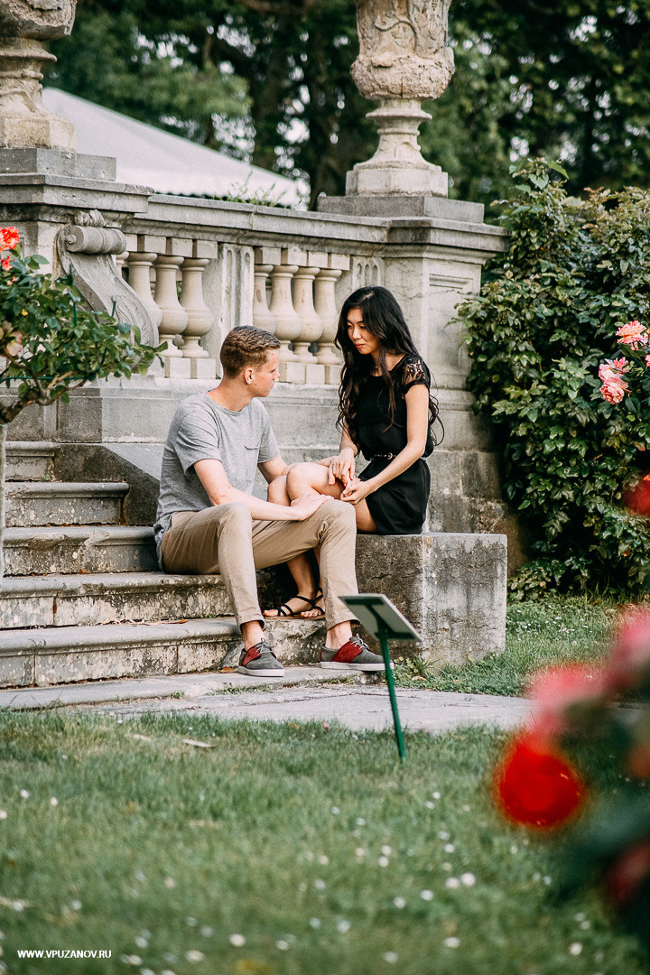 Лавстори фотосъемка в Крыму около дворца и лавандового поля